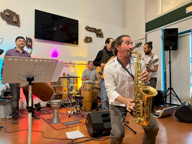 Entre Provence et carton doré Cortesia fait vibrer la nuit des musées à Valréas